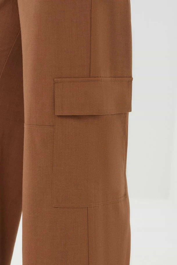 Anatomie Herron Woven Cargo Wide Leg Pant - Image 6