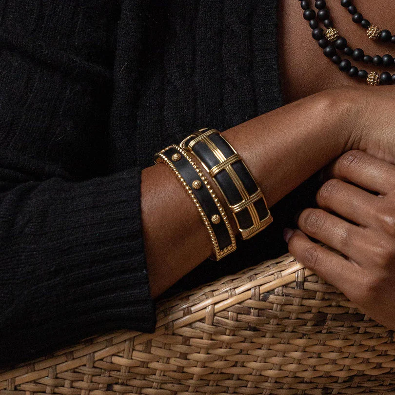 Capucine De Wulf Berry Hinged Bangle, Ebony - Image 4