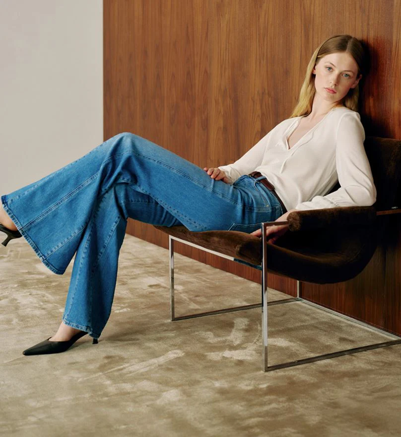 DL1961 Claira Flare Contoured Instasculpt Mid Rise - Image 3