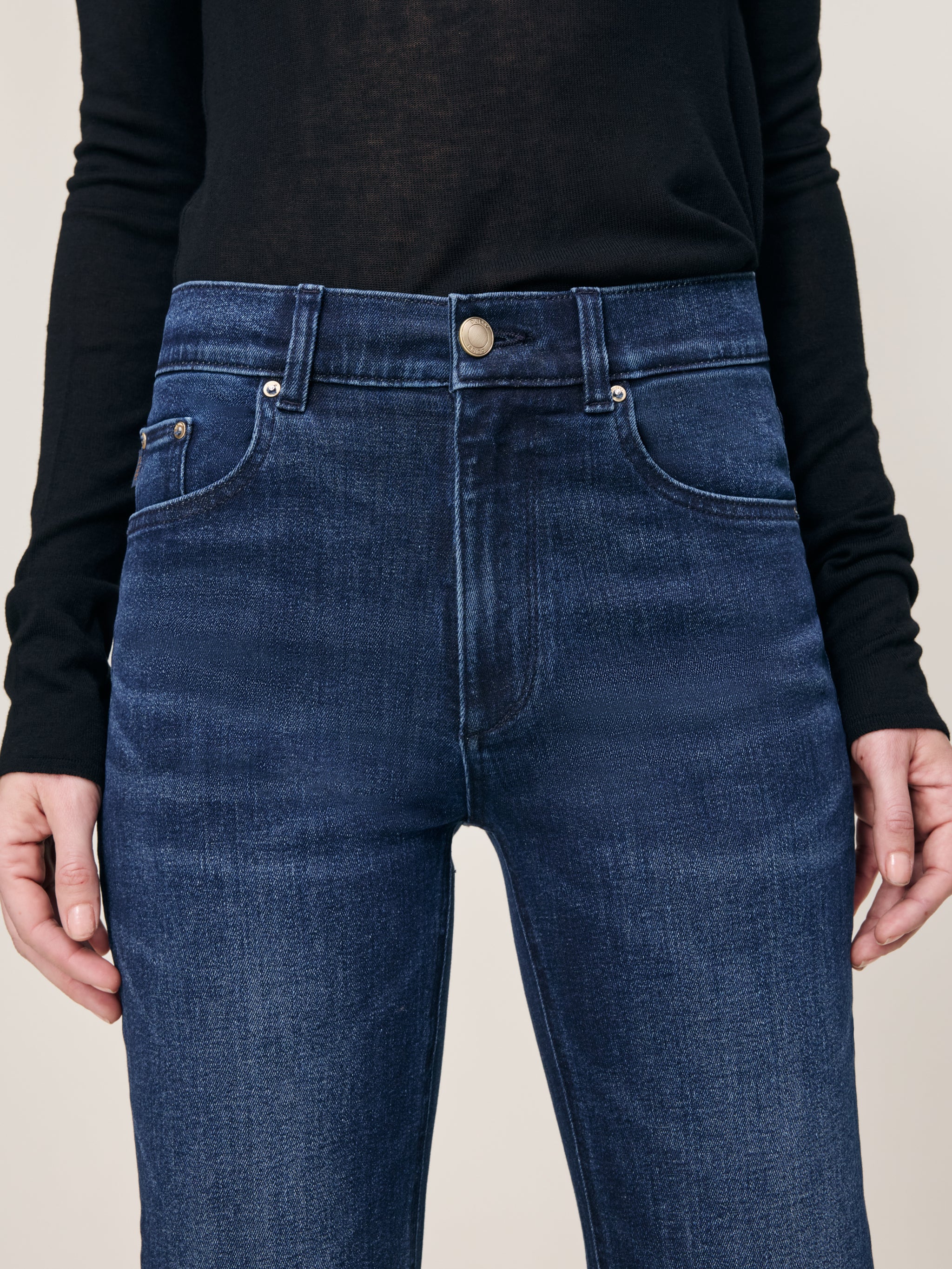 DL1961 Patti Straight: High Rise 31" - Final Sale - Image 5
