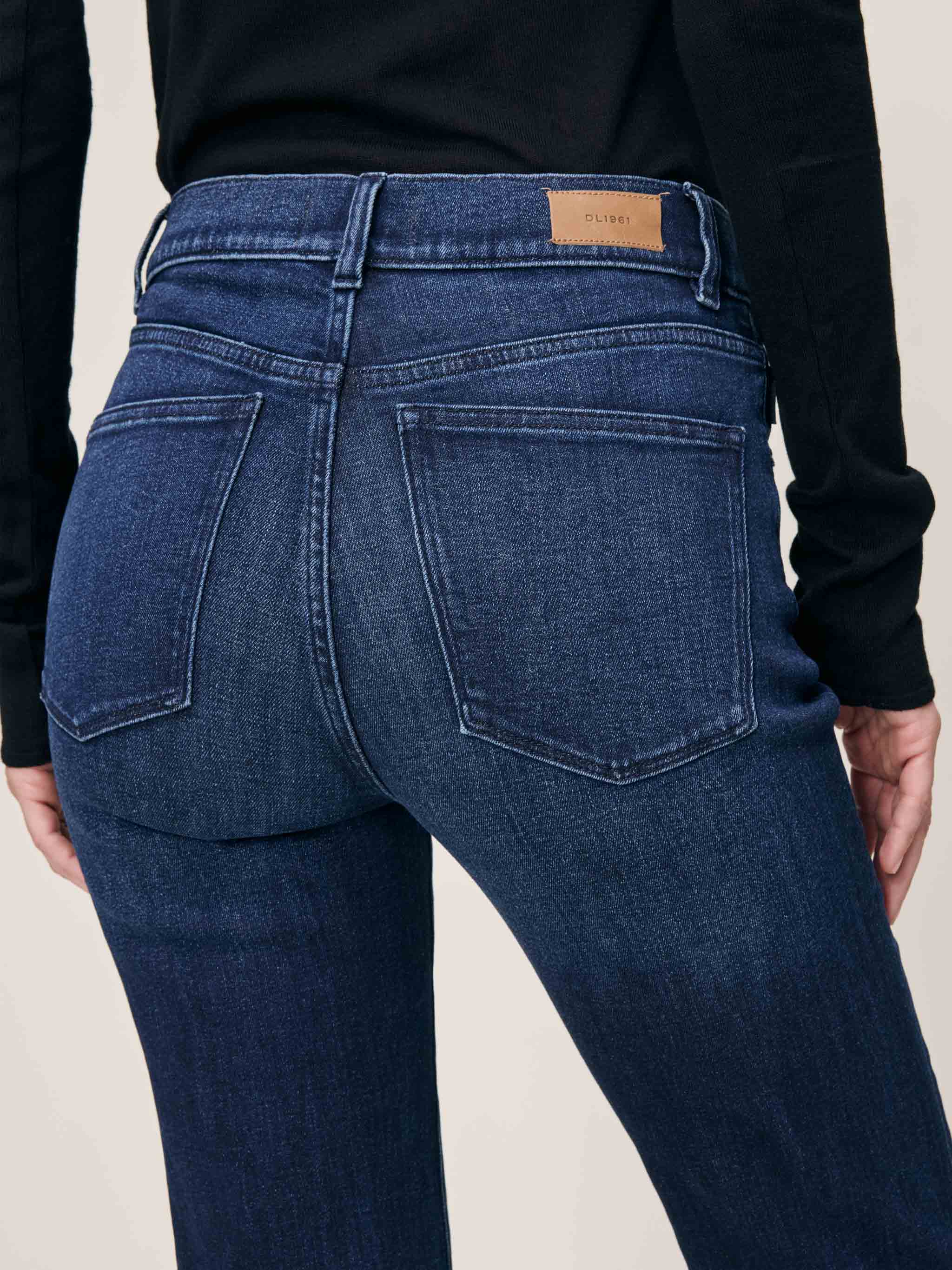 DL1961 Patti Straight: High Rise 31" - Final Sale - Image 6