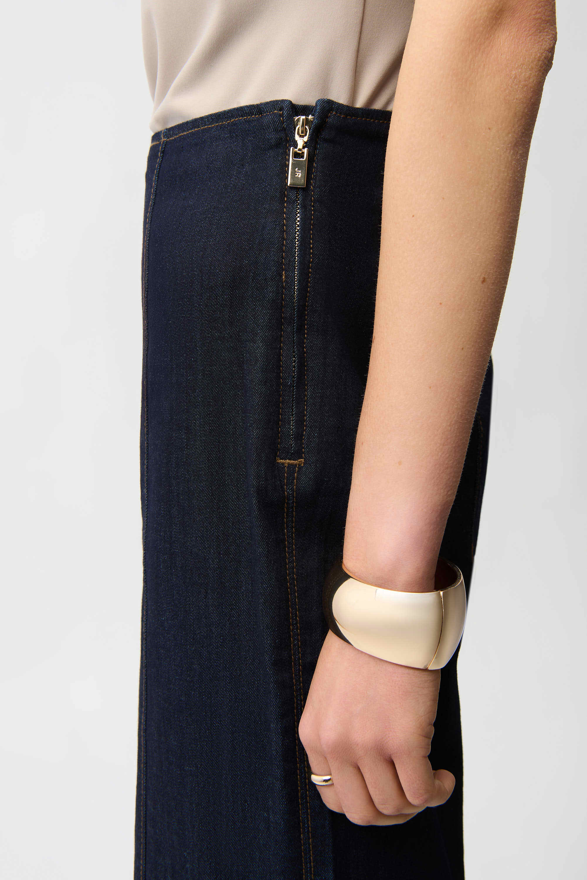 Joseph Ribkoff Culotte Jeans With Exposed Side Zipper - Image 3