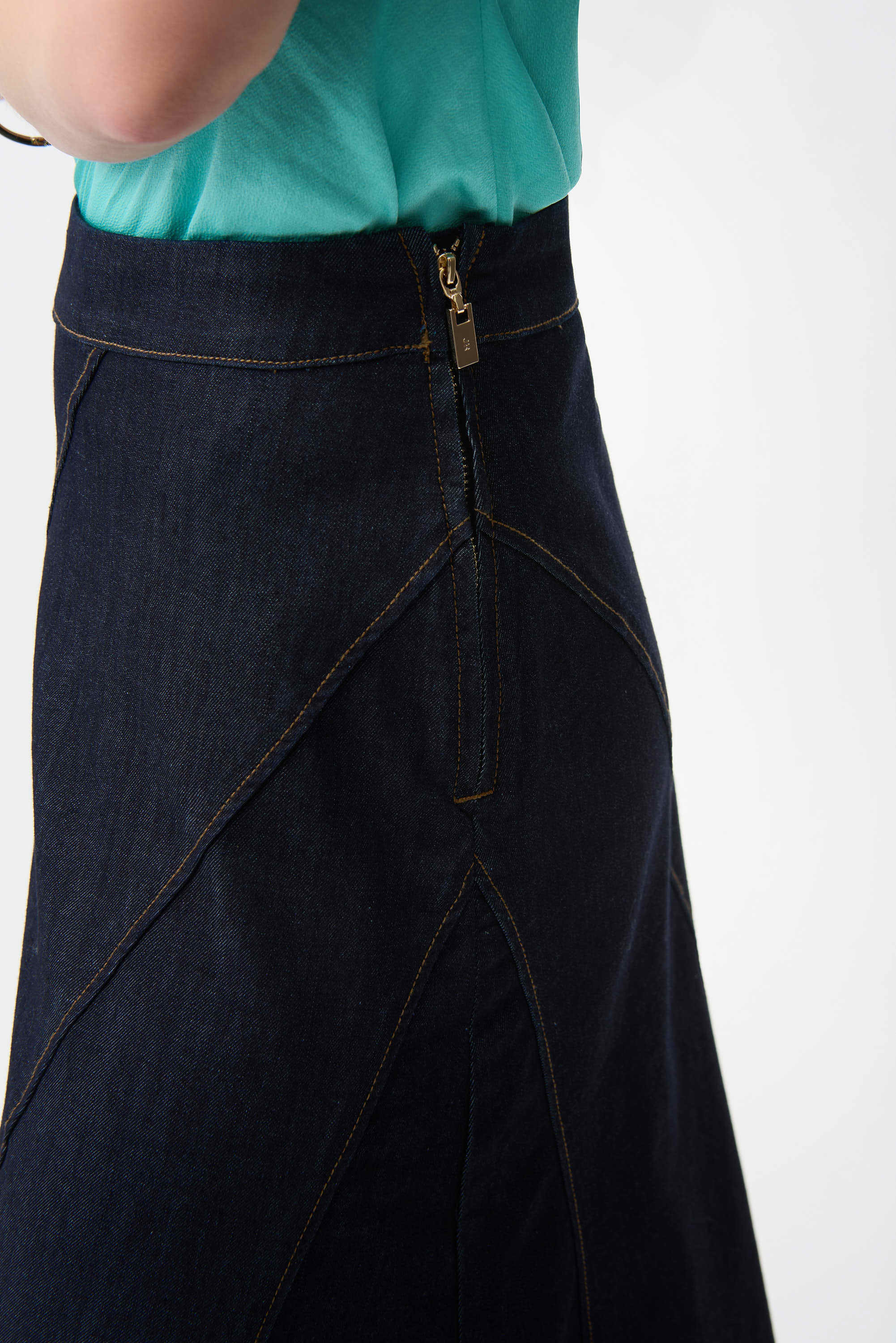 Joseph Ribkoff Denim Flare Skirt With Exposed Zipper - Image 3