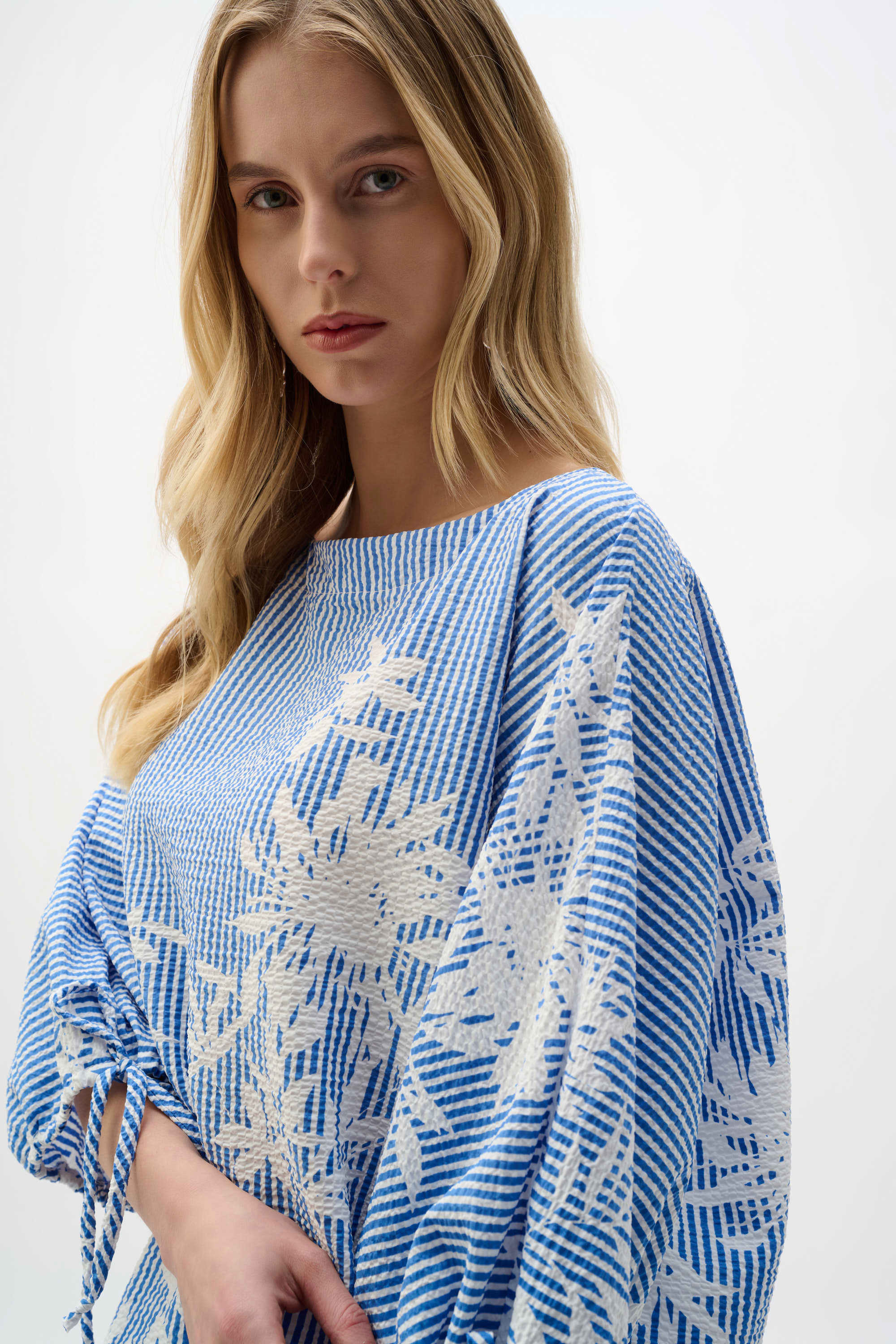 Joseph Ribkoff Woven Seersucker Floral Print Trapeze Top - Image 2