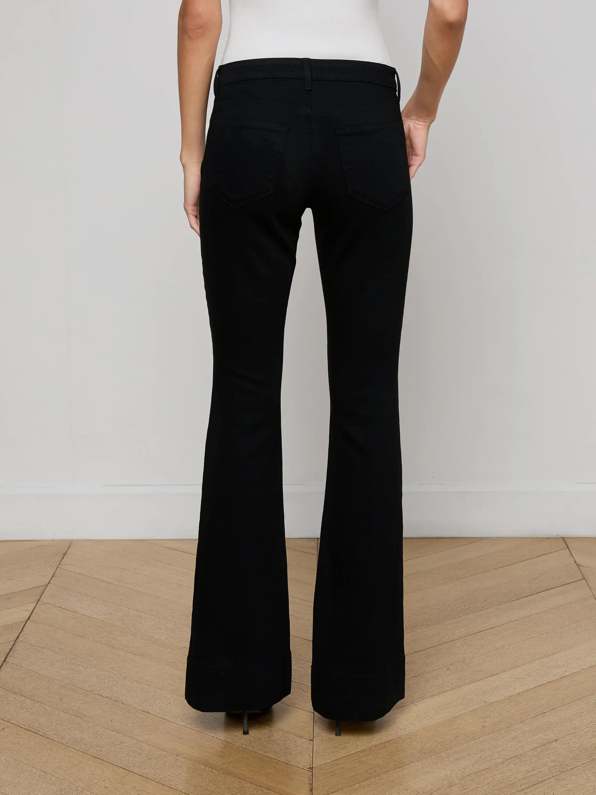 L'Agence Lenora Low Rise Seamed Flare Jeans Noir - Final Sale - Image 4
