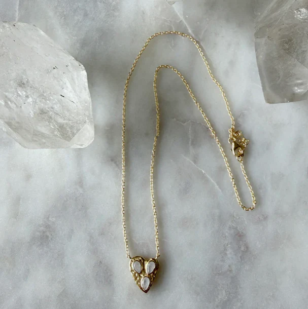 Robindira Unsworth Moonstone Heart Necklace - Image 3
