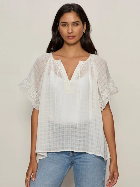 Sanctuary Easy Brunch Embroidered Blouse - Image 4