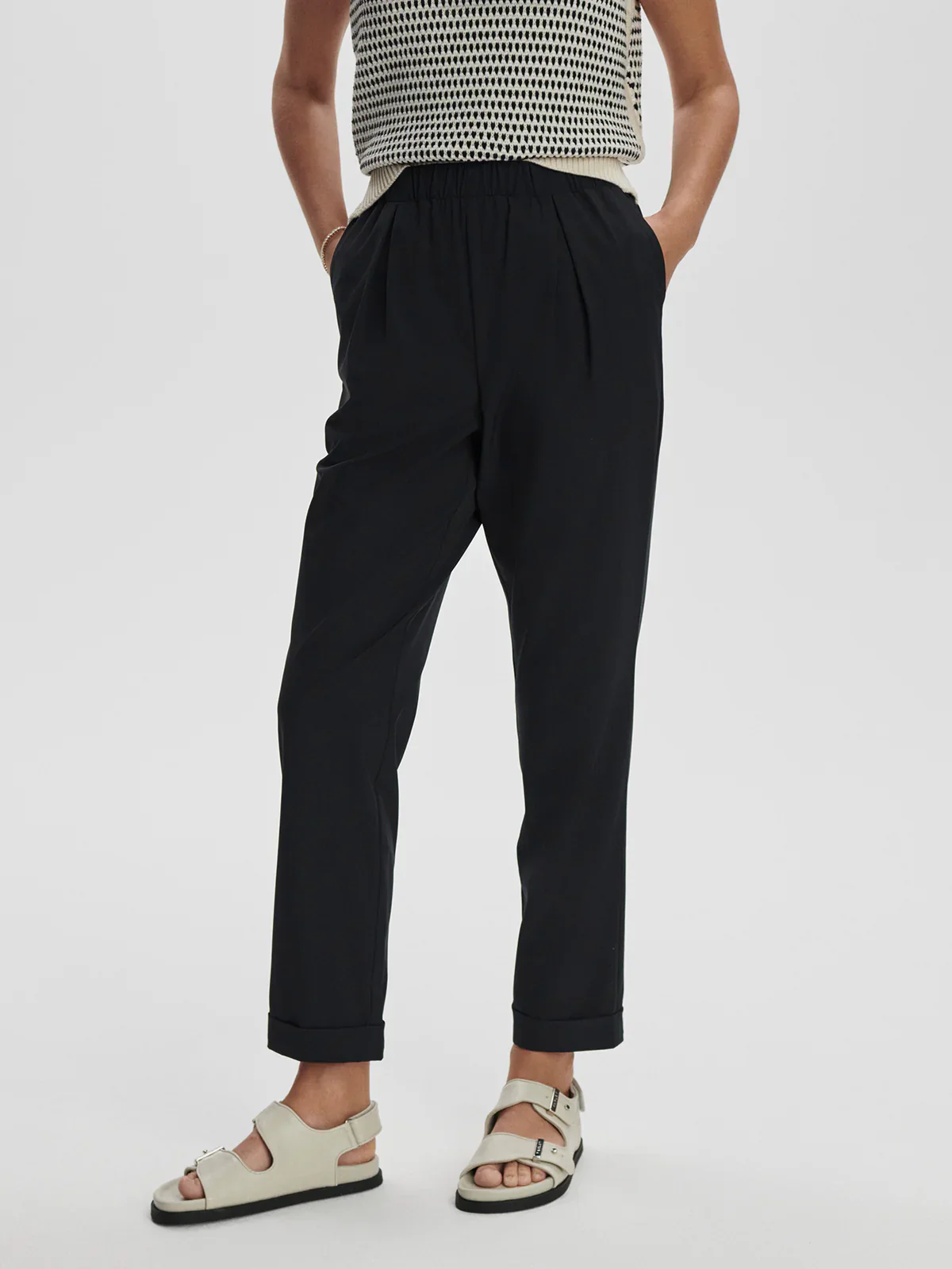 Varley Alana Slim Tapered Cuff Pant, 27" - Final Sale - Image 4